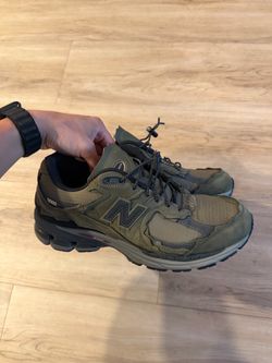 New Balance 2002r Green