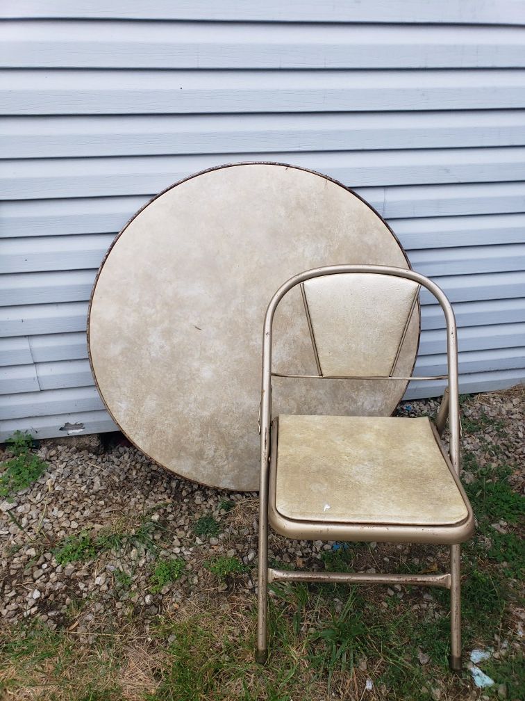 Metal card table and 4 chairs