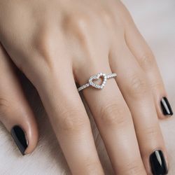 925 Sterling Silver CZ Heart Shaped Ring 