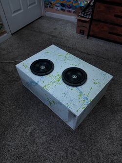 SoundQubed 6.5in subwoofers, with custom built box. Tuned 27-32hz. Perfect for your daily.