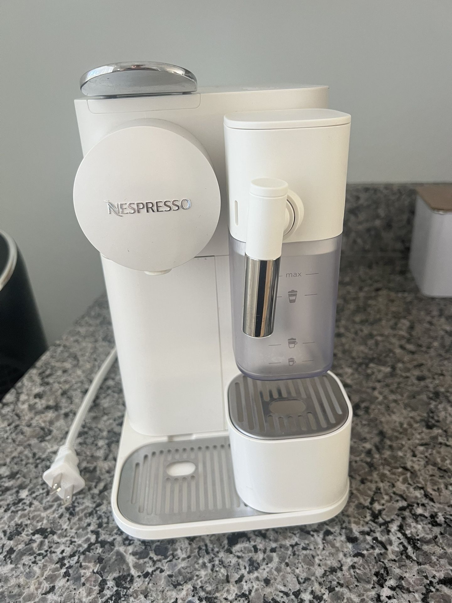 De’Longhi Nespresso Latissima One