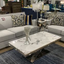 Medford Living Room Set
by FoA
2pc Set: Sofa +Love🚛3-7 Days  Delivery 💳Financing Options
