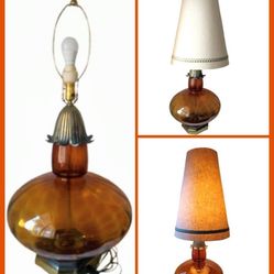 Vintage Mid-Century Hollywood Regency Table Lamp w/Shade