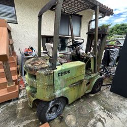 1960s Clark forklift Non-running (as Is Sale)