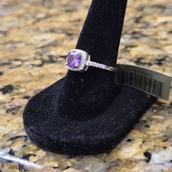 NEW 0.93 CTS GENUINE AMETHYST WITH GENUINE WHITE SAPHIRES SET IN 925 STERLING SILVER!