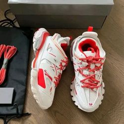 Balenciaga Tracks!