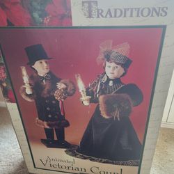 Vintage Christmas Carolers