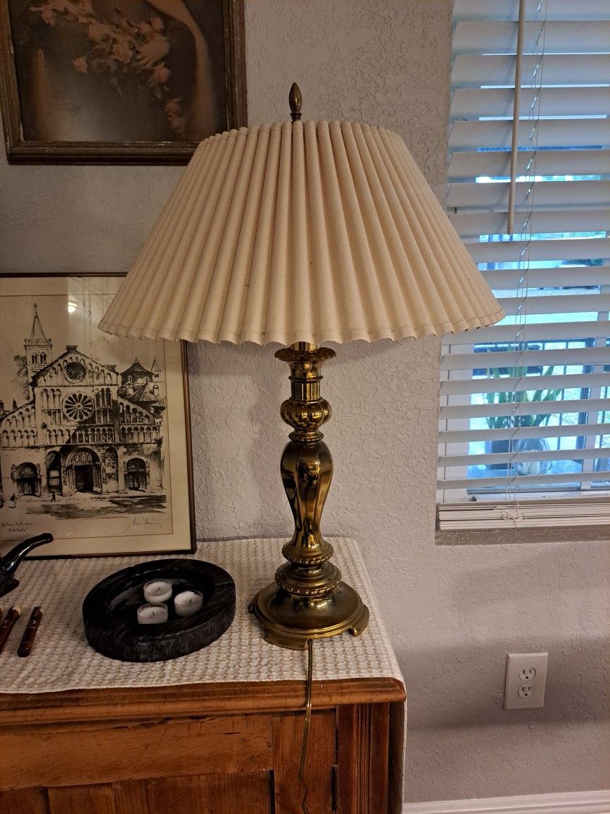 Beautiful Antique Lamp 