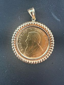 22k KRUGERRAND gold coin   1/2 ounce  gold pendant