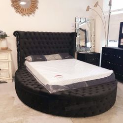 Velvet Upholstered Circle Queen Bed Frame,Dresser, Mirror,Chest, Night Stand 👉$55 GetNowPayEasily 
