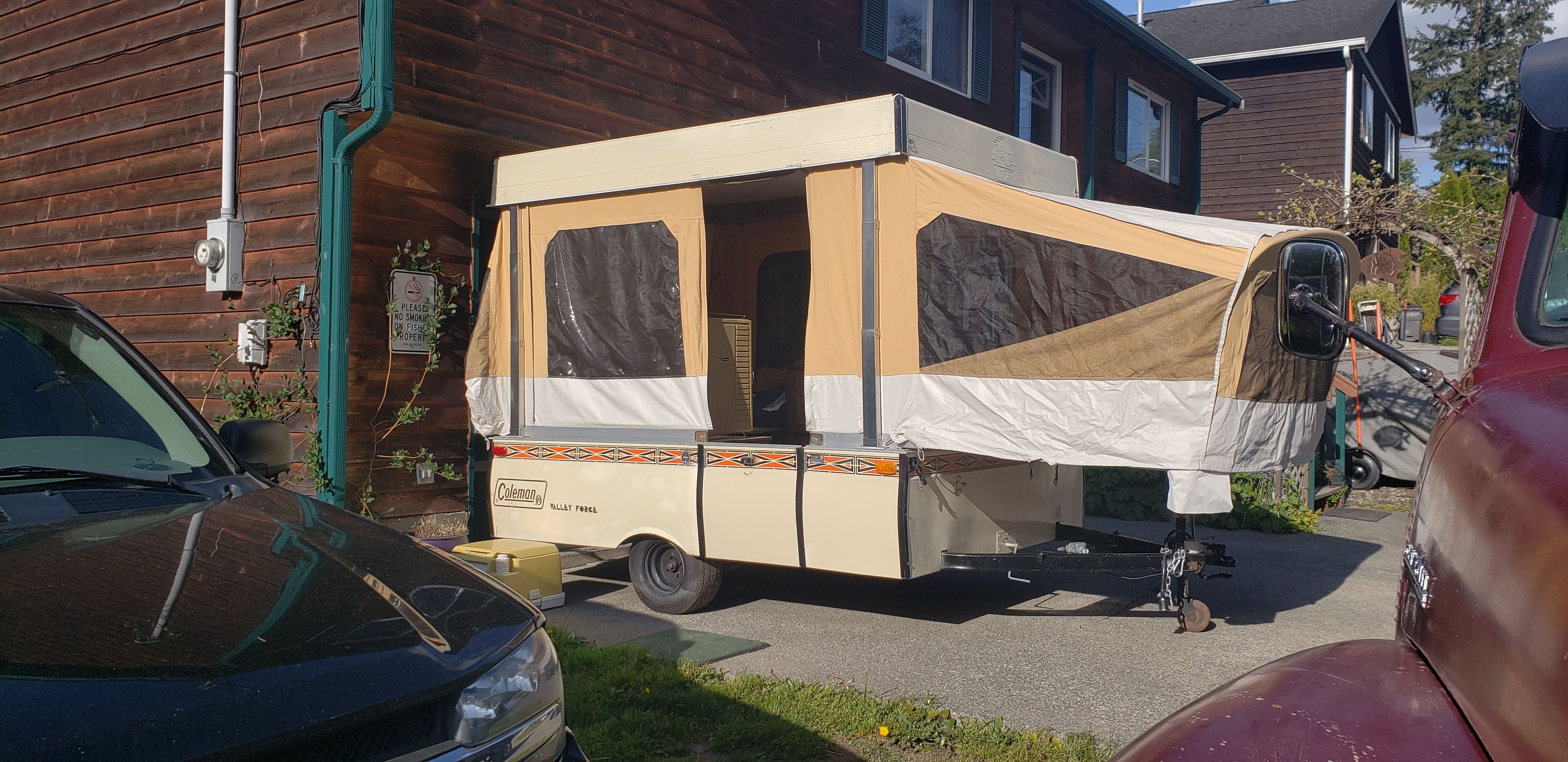 1978 Coleman Valley Forge tent trailer