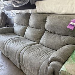 Brand New Lazy Boy Brand Sofa With Power Recliners On Each End 