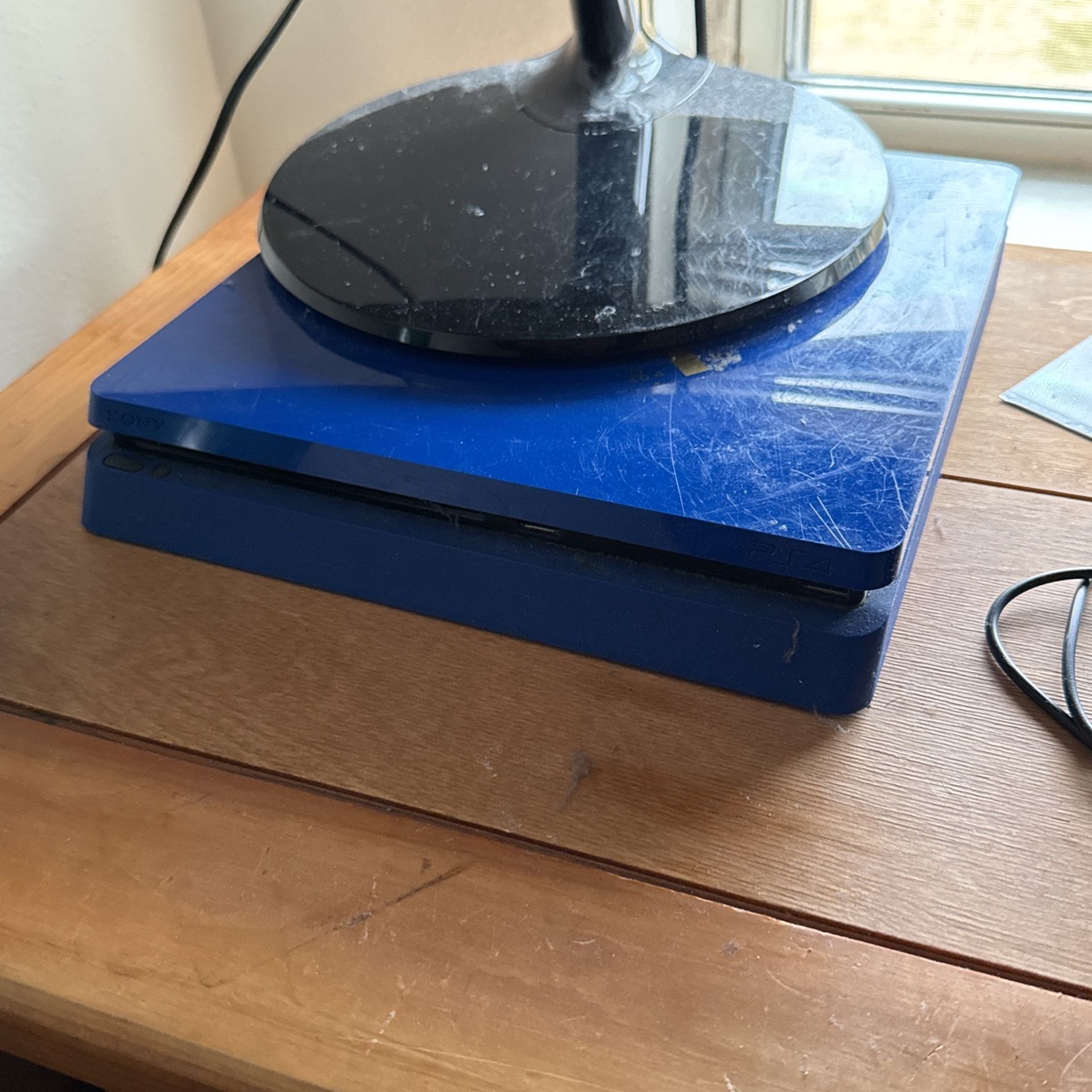 PS4 & Controller