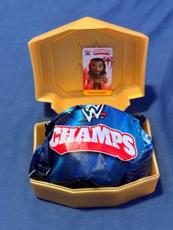 ROMAN REIGNS CHAMPS MINI COLLECTIBLE FIGURE