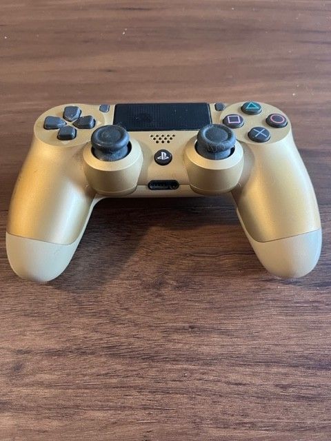 Almost New PS4 Controller