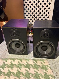 ESi nEar 05 powered monitors pair READ DESCRIPTION