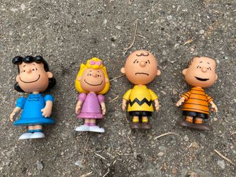 The Peanuts Gang / Snoopy & Friends : Set of 6 Figures