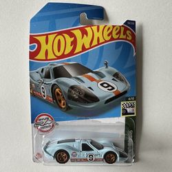 Hot Wheels 2022 67 Ford GT 40 MkIV