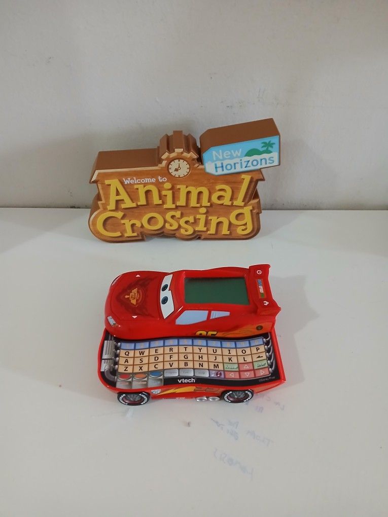 All for Only 20 dollars!!
VTech Disney Pixar Cars Lightning McQueen Learn & Go Handheld Game like New.
Great for collrction.
Batteries included
And An