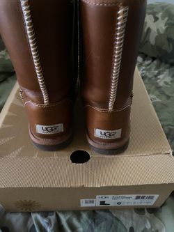Ugg boots size 6