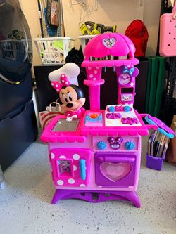 Minnie kitchen