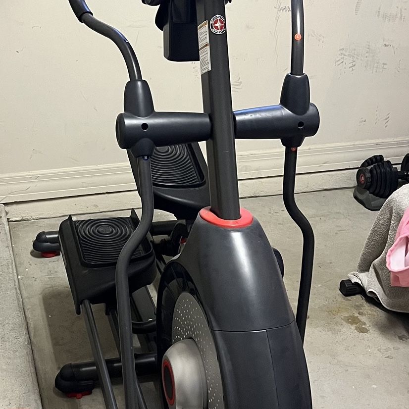 Schwinn Compact Elliptical 470 for Sale in Phoenix AZ OfferUp