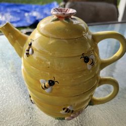 Teapot Bee Theme