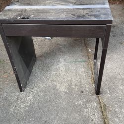 Free desk