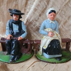 Vintage Wilton Cast Iron Amish Man And Woman Bookends Figurines