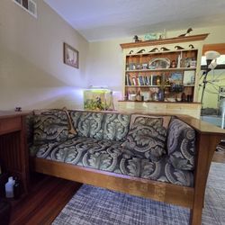 Vintage Style Couch 🛋  