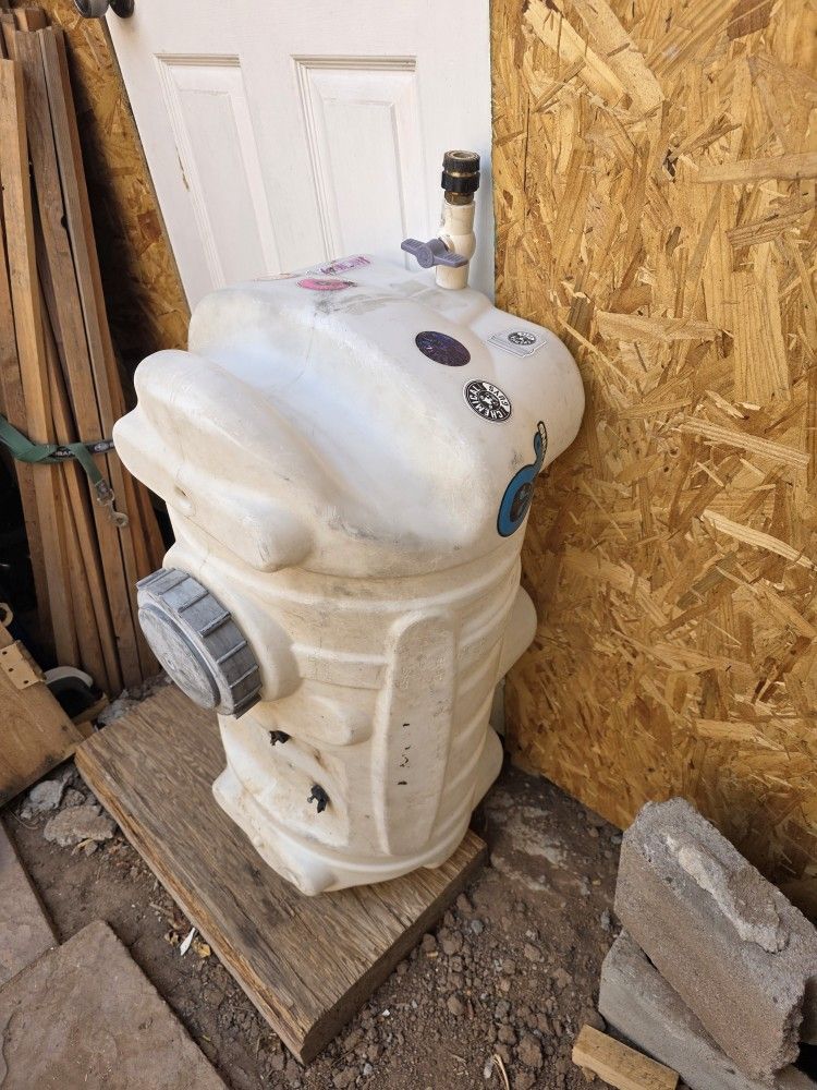25 Gallon Water Tank