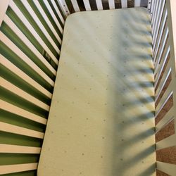 Crib mattress & Topper
