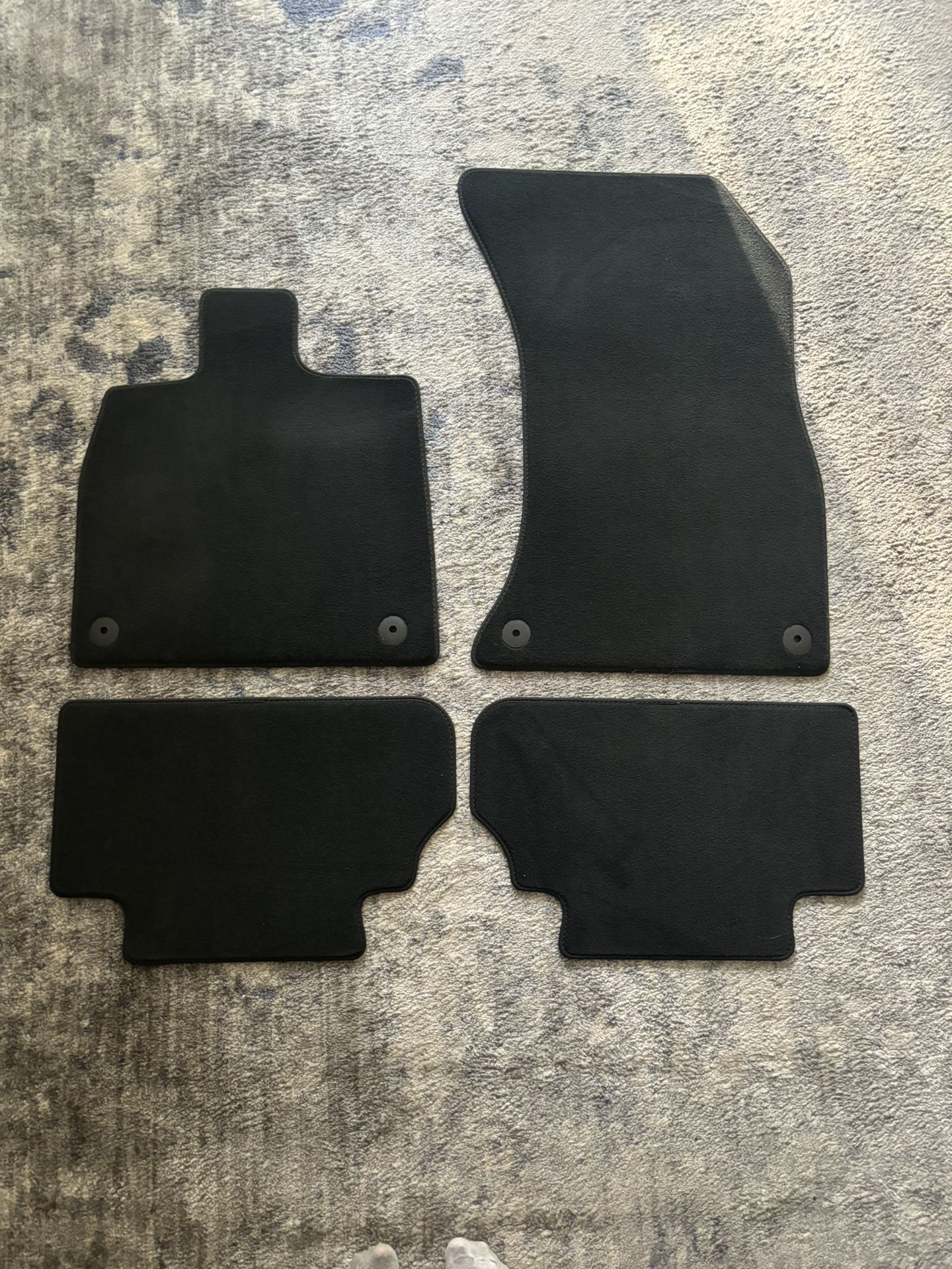 NEW - Audi Q5 Floor Mats