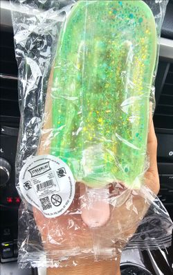 Squeeze ice cream