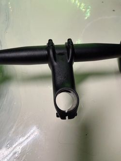 2023 Bontrager Road Cockpit Bundle – Handlebar + Elite Stem