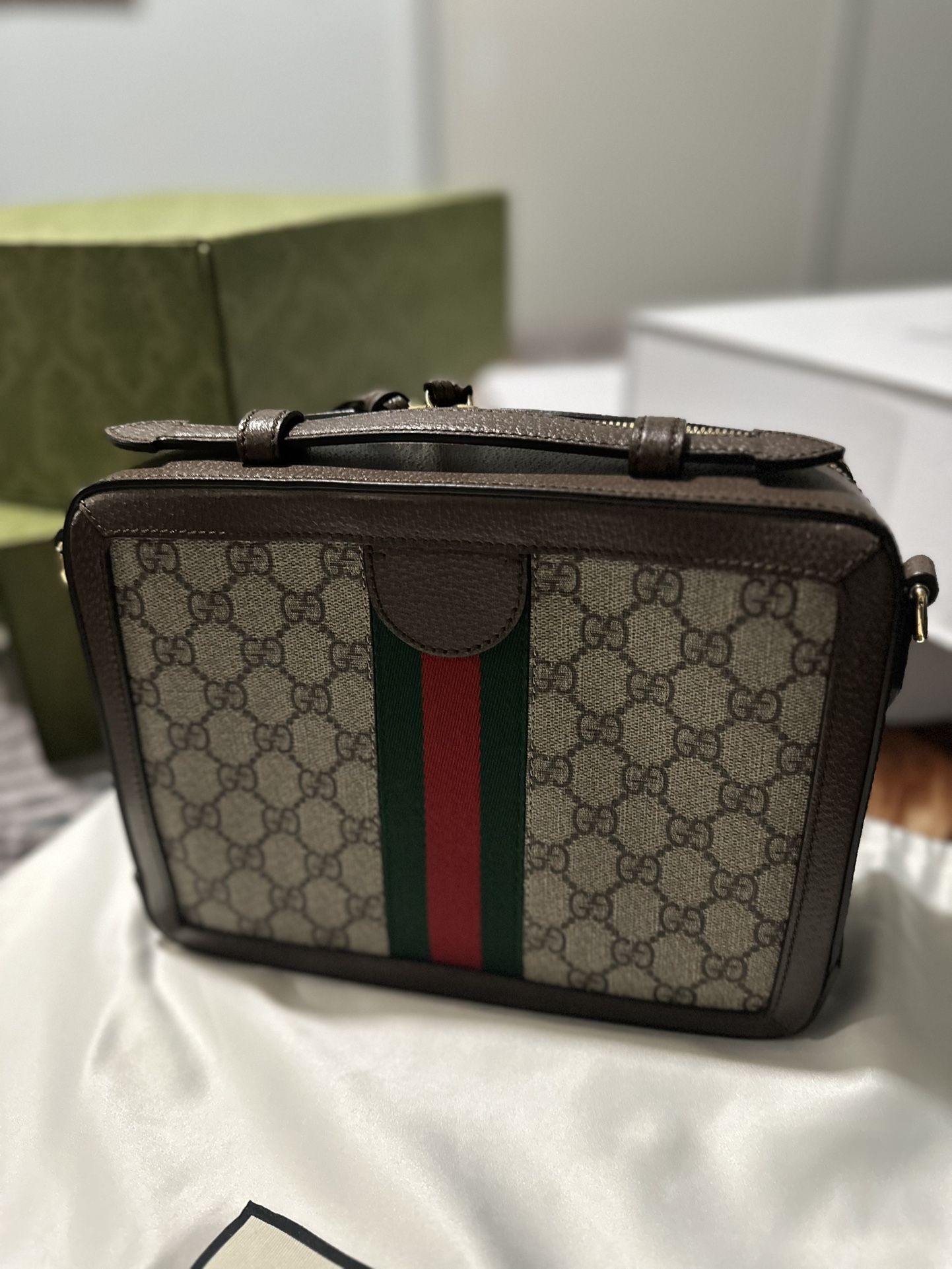 Gucci Ophidia Medium Crossbody Bag
