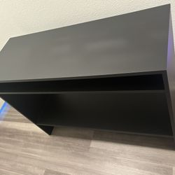 Entertainment Center/TV Stand