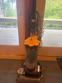 Dyson D33 vacuum