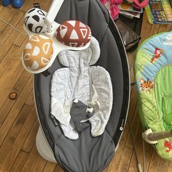 MamaRoo 4