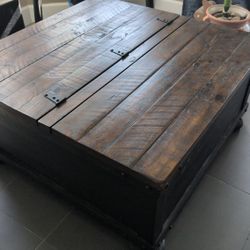 Living Spaces Coffee Table w/ Storage