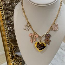 New - Minnie Charm Necklace
