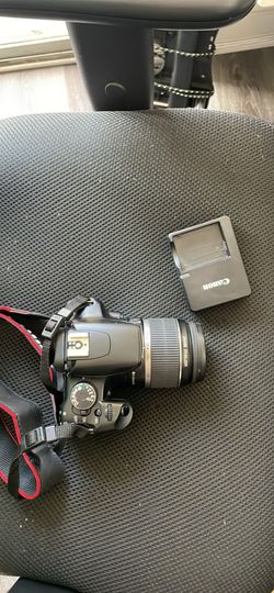 Canon EOS Rebel XSi 12.2MP Digital SLR Camera With Charger and SD Card