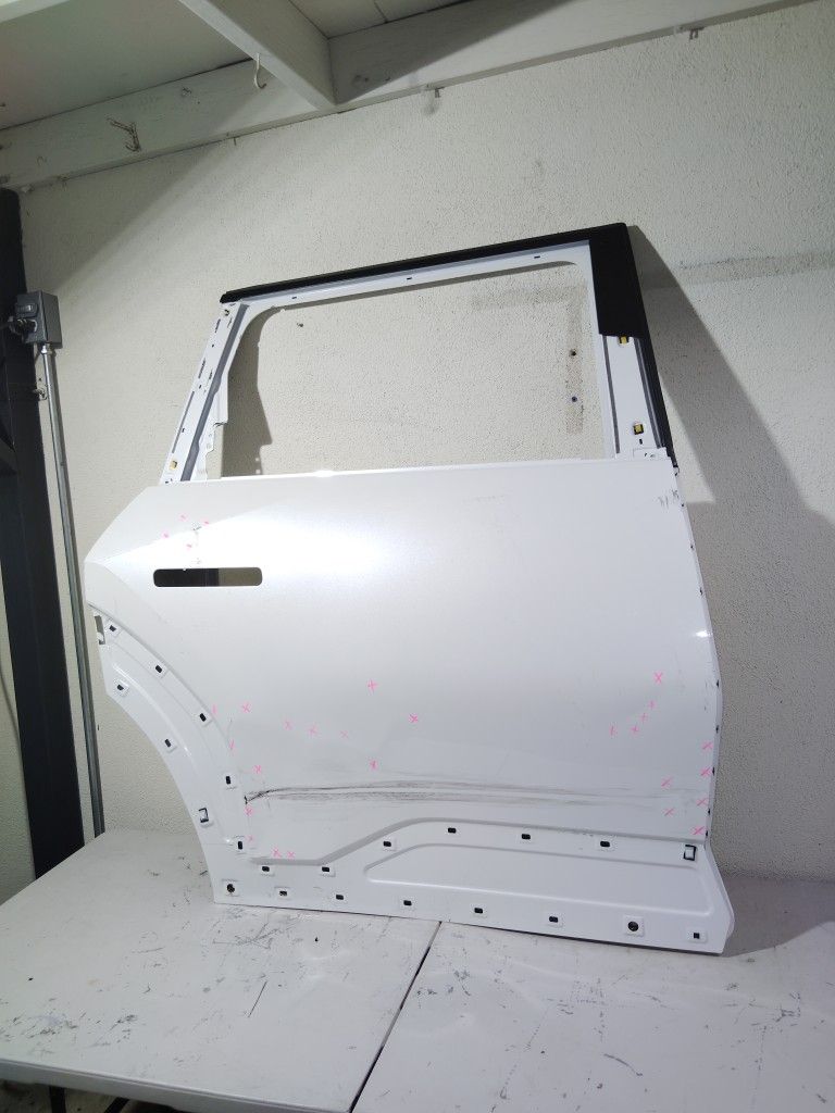 2024 2025 KIA EV9 REAR RIGHT DOOR 