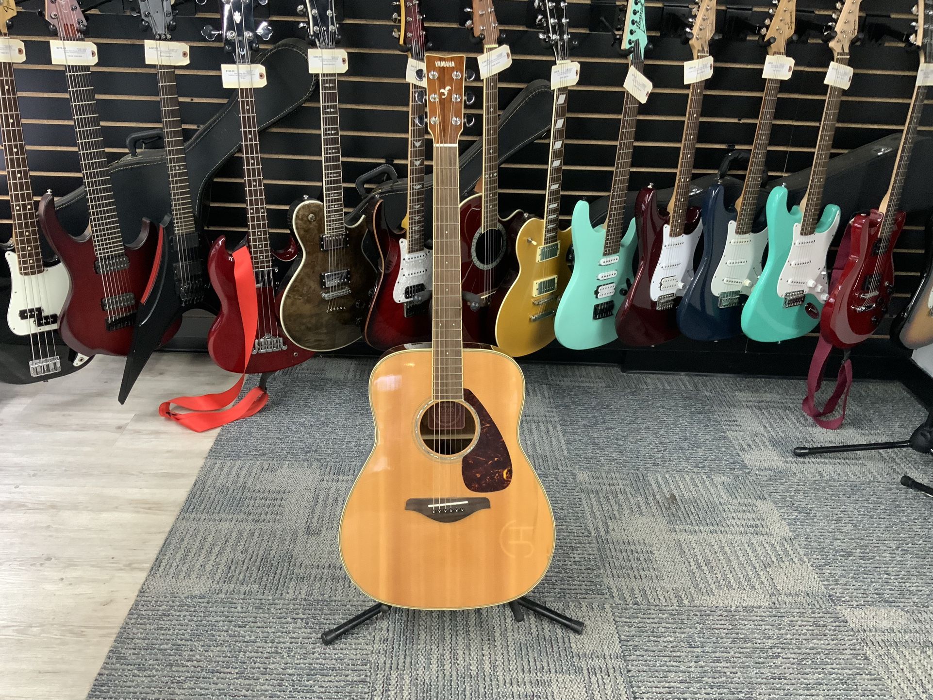 Yamaha FG730S Folk Solid Top Acoustic Guitar