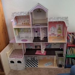 Kid craft Barbie Doll House