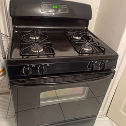 Stove And Refrigerator 