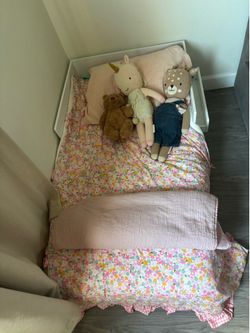 Toddler bed