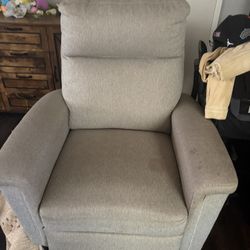 Small Recliner 