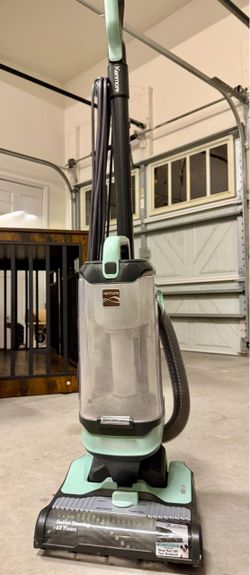 Kenmore FeatherLite Upright Vacuum Cleaner – All Floors