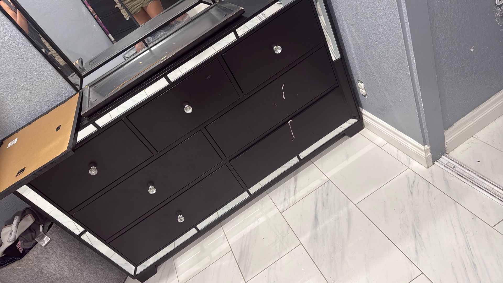 Drawer With Mirror